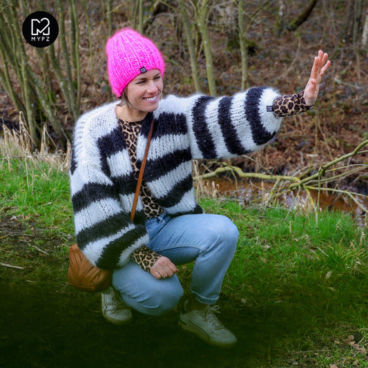 Knit pattern – MYPZ Chunky Mohair Cardigan Black & White No.15 (ENG-NL-DE)