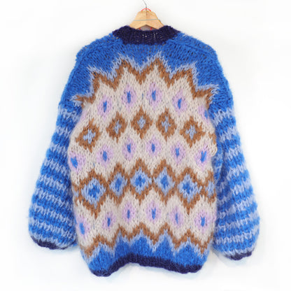 Patron de tricot – Veste en mohair épais Alpine Breeze No.12 (ENG-DE-NL-ES-FR-IT-DA-SV-NO)