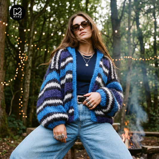 Kit de tricot - gilet bomber à capuche MYPZ en mohair épais bleu n°15 (ENG-DE-NL-ES-FR-IT-DA-SV-NO)